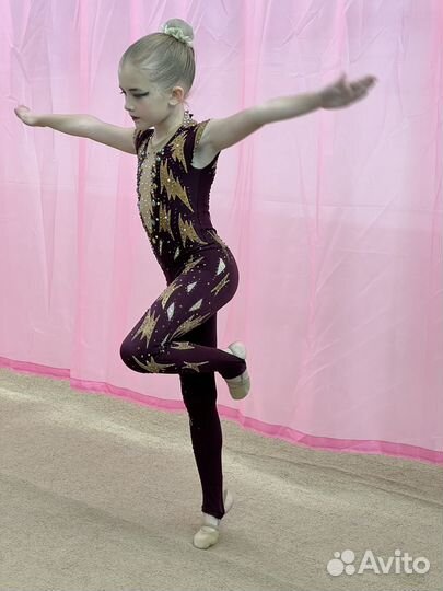 Костюм для художественной гимнастики 128