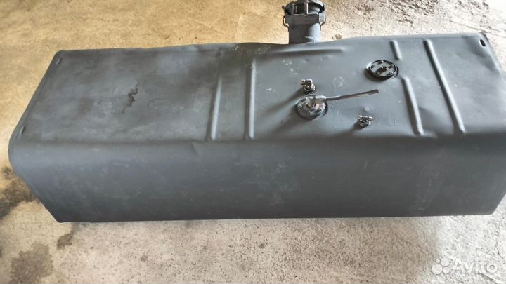 Топливный бак на Камаз