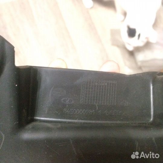 Брызговик на LADA