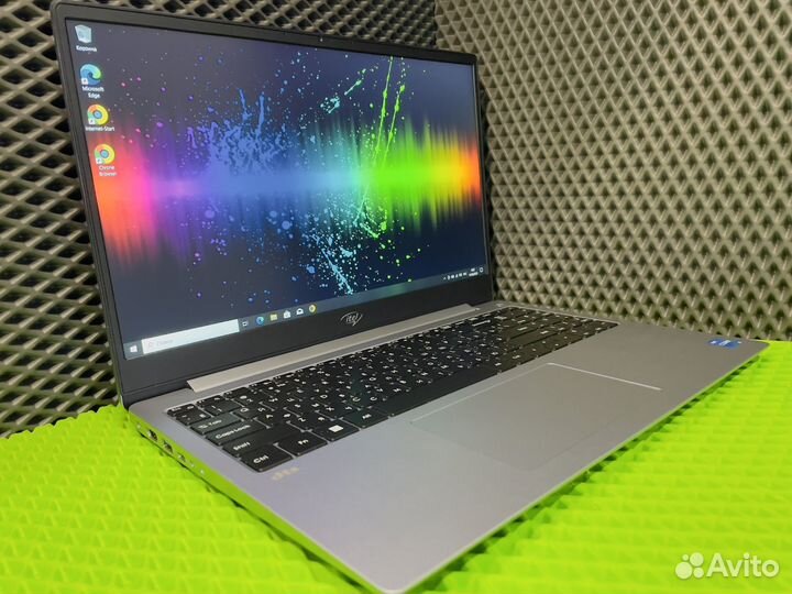 Ноутбук Itel spirit 2 I3 8+256Gb Как Новый