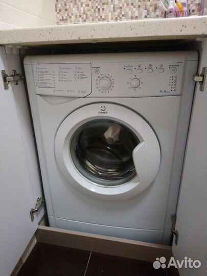 Стиральная машина Indesit узкая