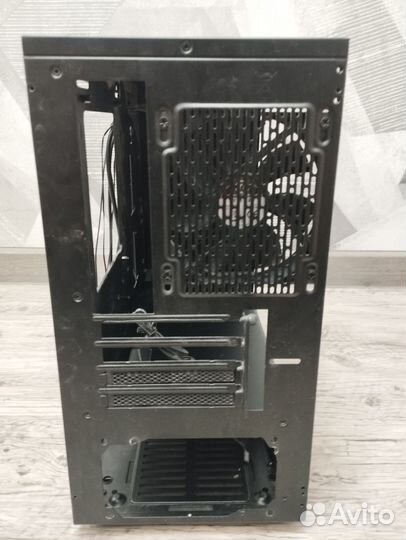 Корпус Thermaltake Versa H17