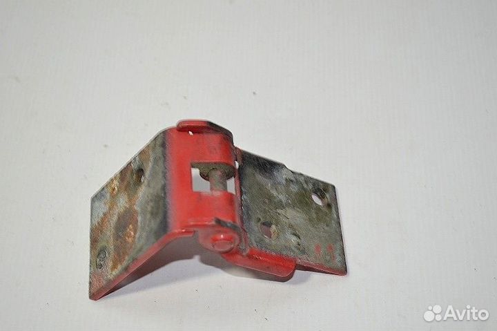 Петля люка бокового ящика кабины DAF XF105 (01.05)