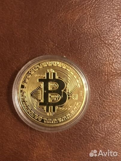 Золотой биткоин