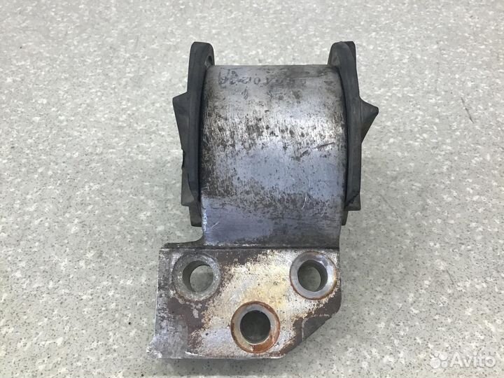 Опора двигателя правая Hyundai Accent II (тагаз) 2