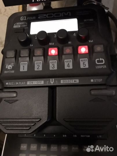 Гитарный процессор zoom G -1 four