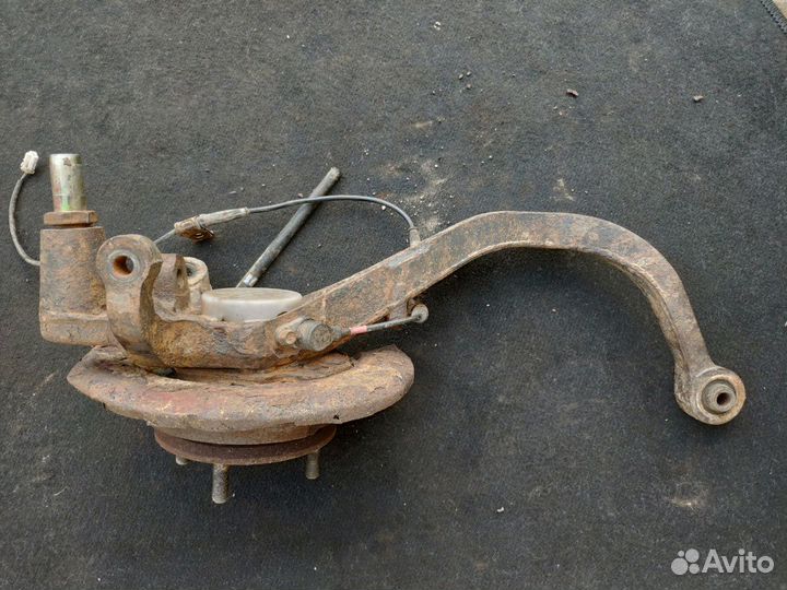 Кулак задний правый Хендай Соната еф тагаз