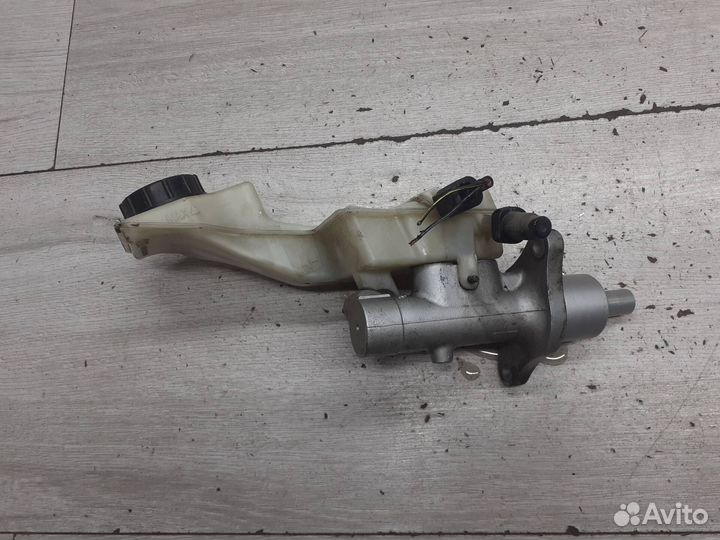 Цилиндр тормозной главный Mazda / Ford
