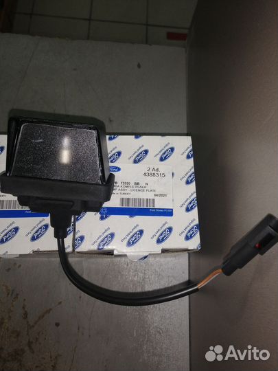 Фонарь освещения номерного знака ford Transit