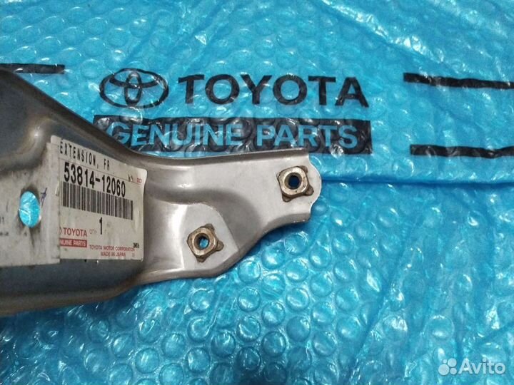 Кронштейн крыла Королла 150 металлический левый