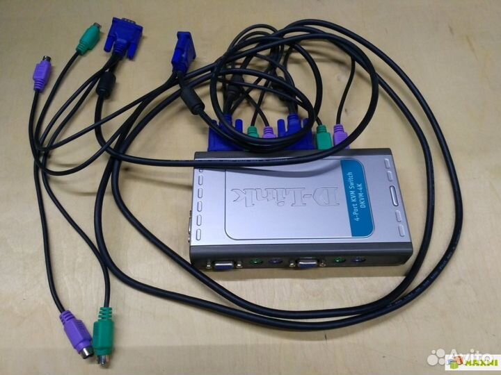 Переключатель D-Link dkvm-4K на 4 пк