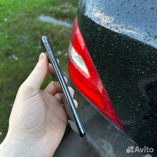 iPhone Xs, 64 ГБ