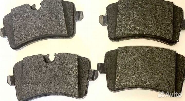 Тормозные колодки Volkswagen 4G0698451J