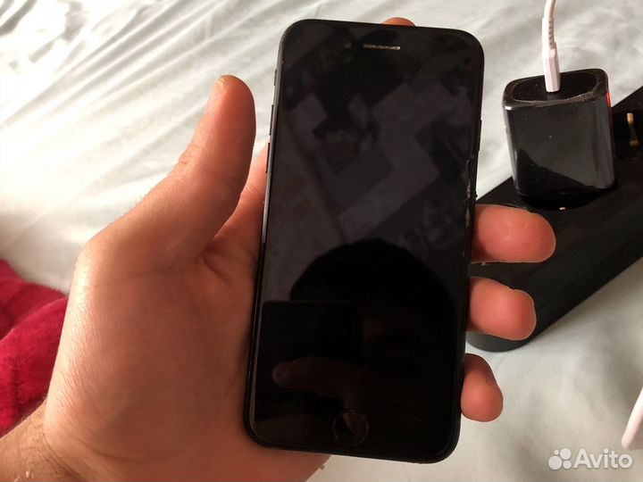 iPhone 7, 32 ГБ