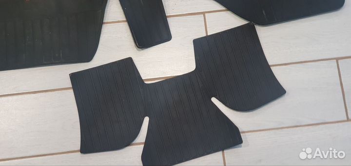 Оригинальные коврики polo sedan