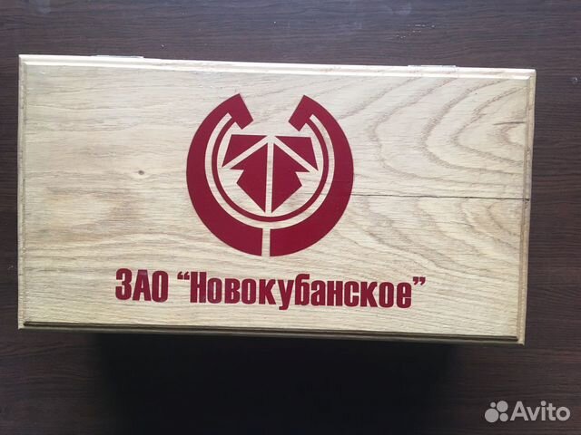 Деревянная коробка для подарка