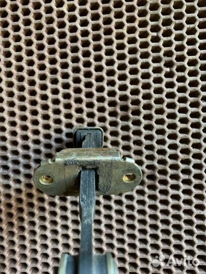 Ограничитель двери Nissan Almera N16 QG15DE 2005