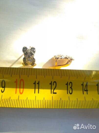 Золотые серьги