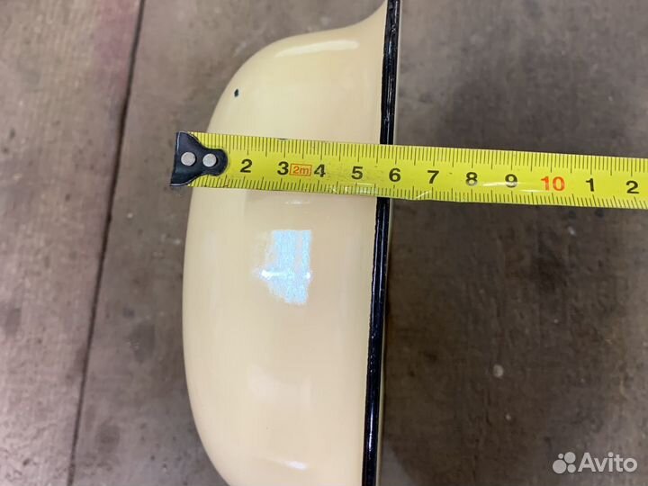 Эмалированное блюдо