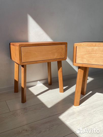 Тумба прикроватная из массива бука