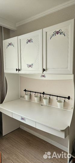 Письменный стол для школьника на двоих