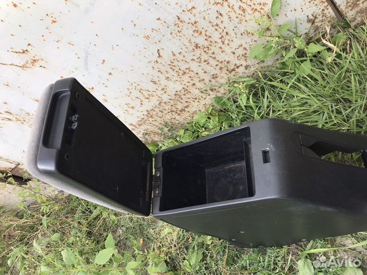 Подлокотник Honda Fit/Jazz