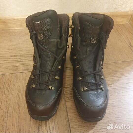 Трекинговые ботинки lowa pinto gtx mid