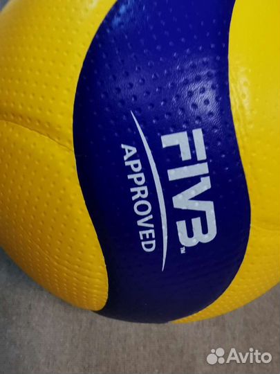 Волейбольный мяч