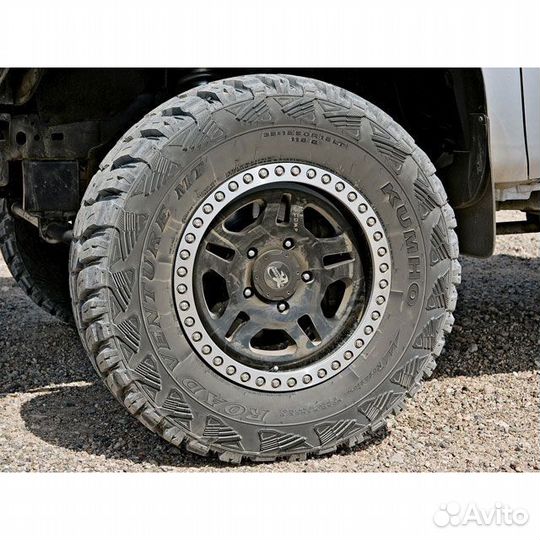 Kumho Road Venture MT71 32/12.5 R15