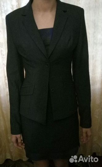 Продам костюм тройку