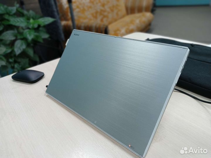 Ноутбук планшет Sony Vaio Tap 11