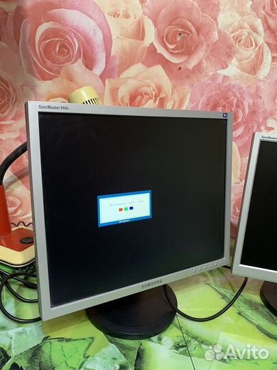 Мониторы ЖК 19 и 17 дюймов