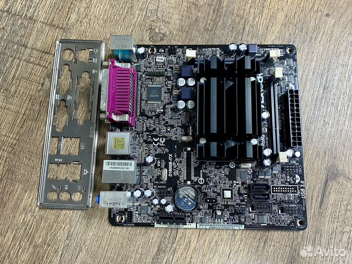 Mini-ITX (170 x 170 мм)