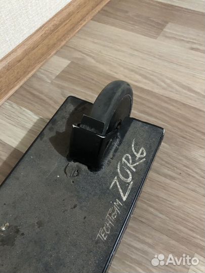 Трюковой самокат Tech Team Zorg чёрный