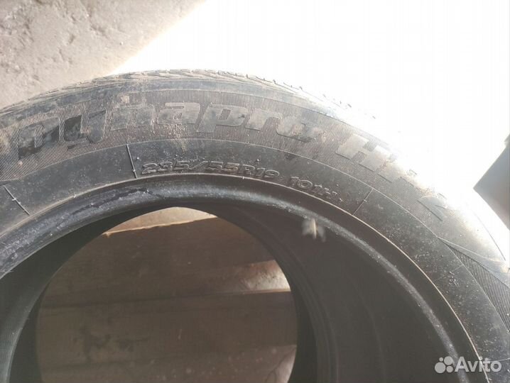 Hankook Dynapro HP2 RA33 235/55 R19