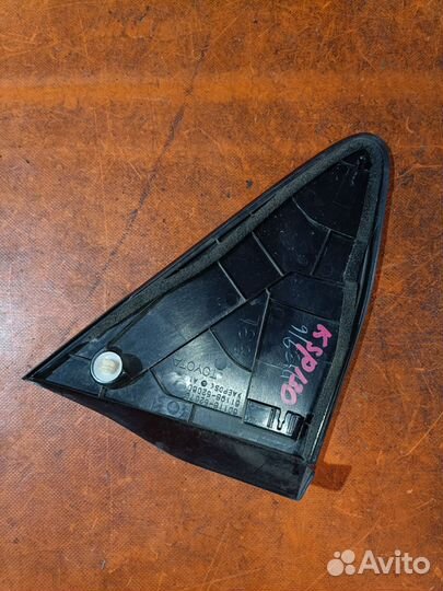 Накладка крыла Toyota Vitz KSP130 (Переднее Левое)