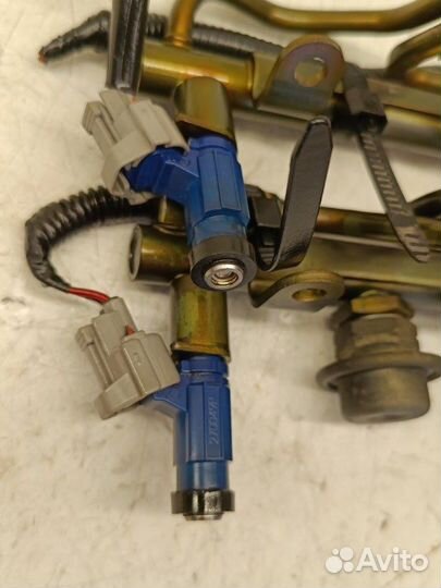 Форсунка топливная Subaru Legacy BL5 EJ204