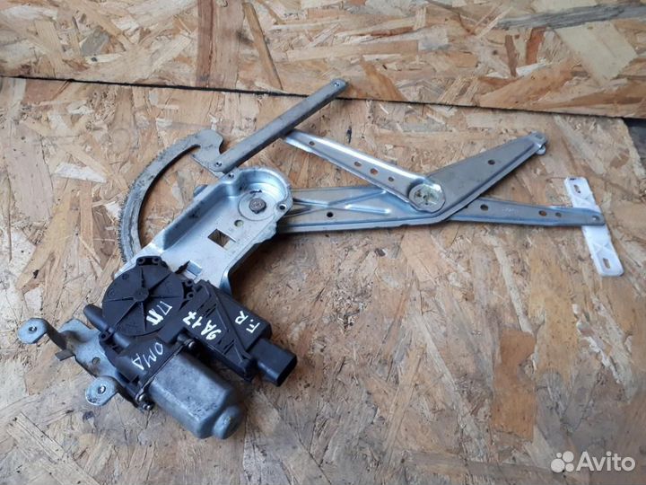 Стеклоподъемник электрический передний правый Ope