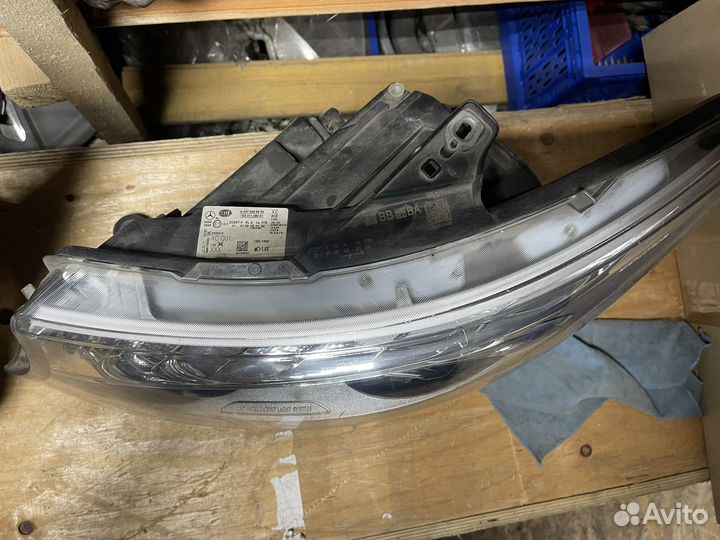 Мерседес v477 левая фара