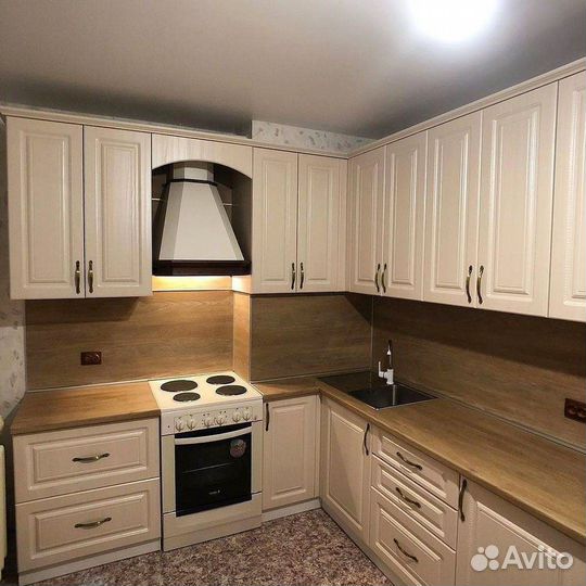 Кухонный гарнитур угловой