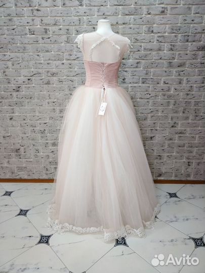 Свадебное платье новое розовое