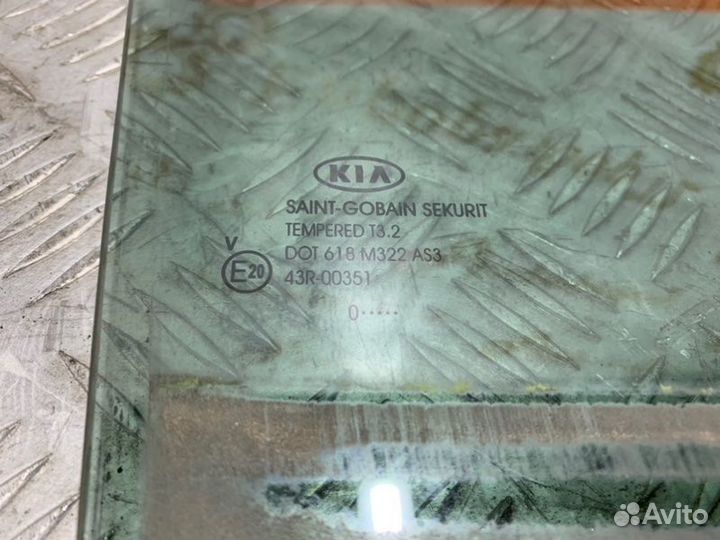 Стекло двери заднее правое Kia Sportage SL