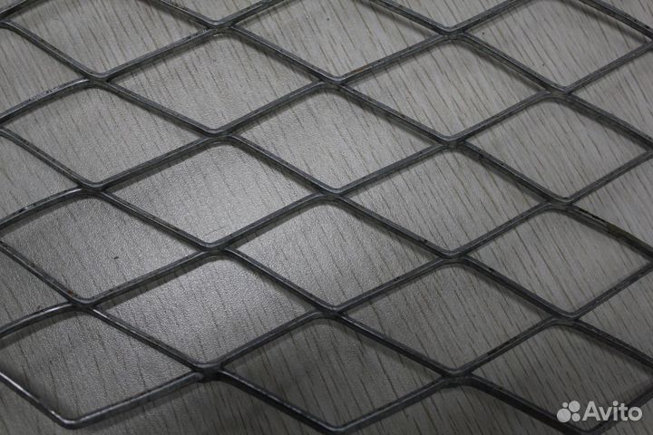 Станок для изготовления просечно-вытяжной сетки