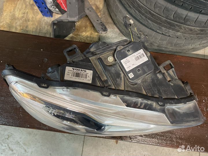 Фара правая биксенон на Volvo S60 с 2013-2017 год