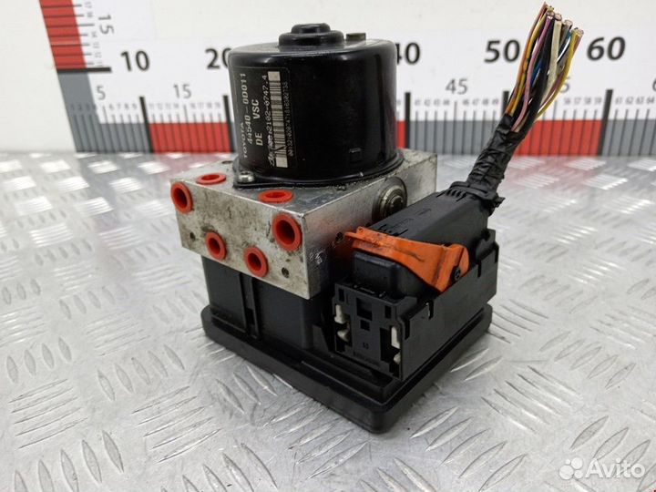 Блок ABS Toyota Yaris XP9 2006 040083410D