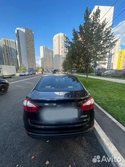 Ford Fiesta 1.6 AMT, 2015, 200 000 км