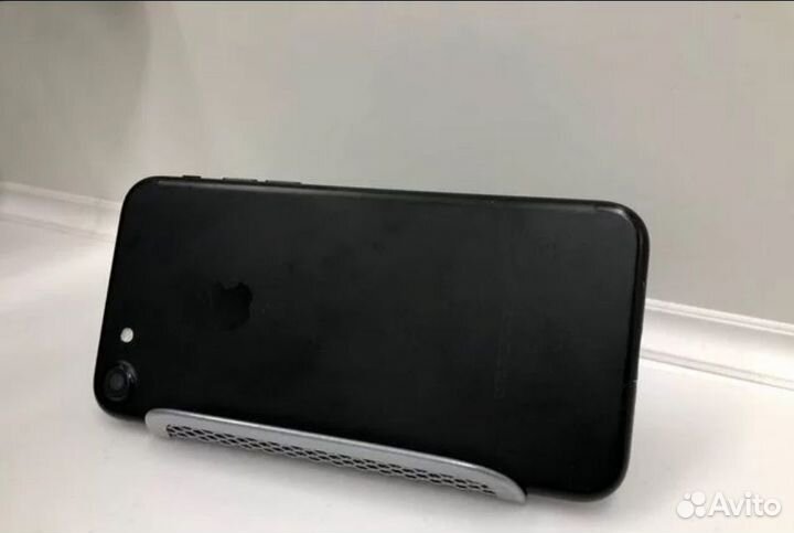 iPhone 7, 32 ГБ