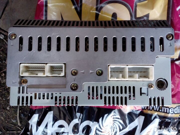 Магнитофон Toyota