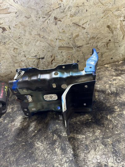 Площадка аккумулятора Chevrolet Lacetti