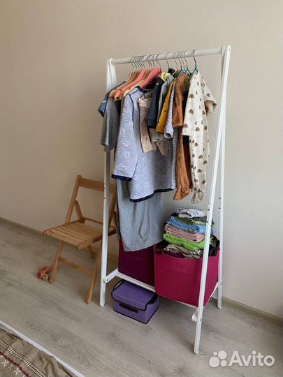 Вешалка напольная стойка в скандинавском стиле